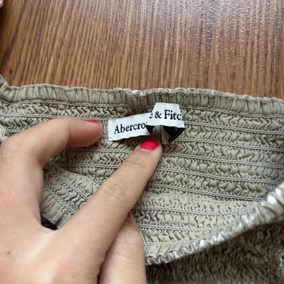 Abercrombie and Fitch Sage Green Floral Babydoll Tank - Picture 2 of 3